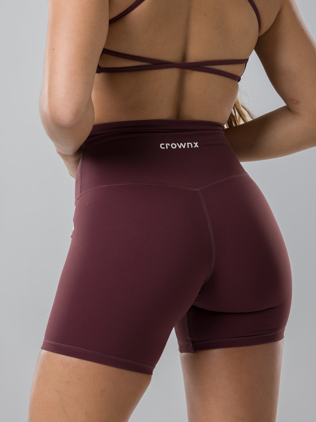 Short Aura Burgundy